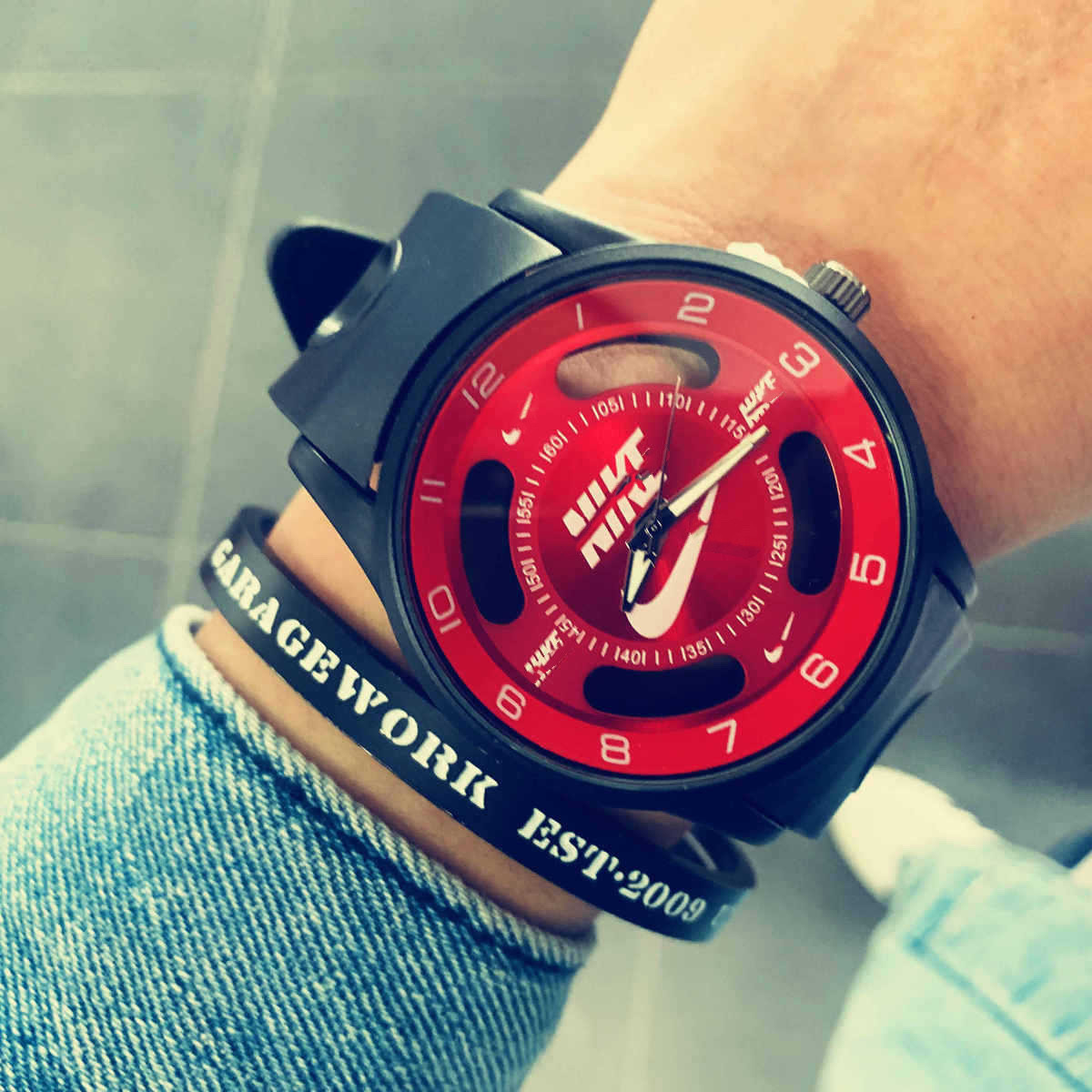 Customized CNC Machining Watch Parts Men Silicone Watch 230mm Band Length